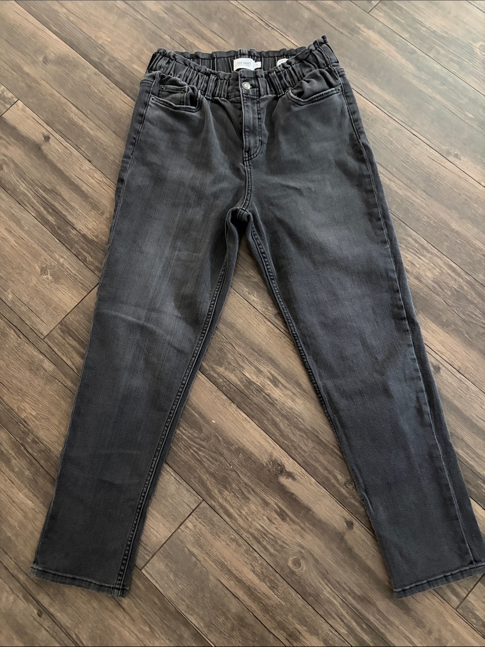 Women Black Elastic-Waist Jeans - Casual Slim Fit